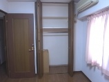 専有部のお部屋の様子。（逆サイドより）大きなクローゼット付です。）